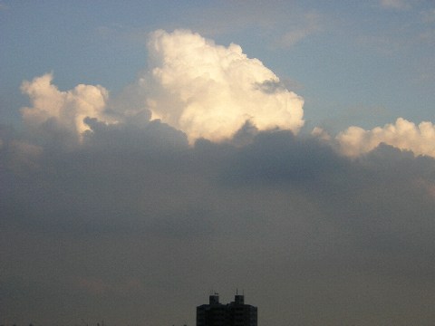 不安定な空 2004/07/12-1